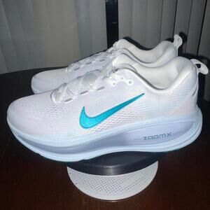 Nike zoomx vaporfly white running size 11
